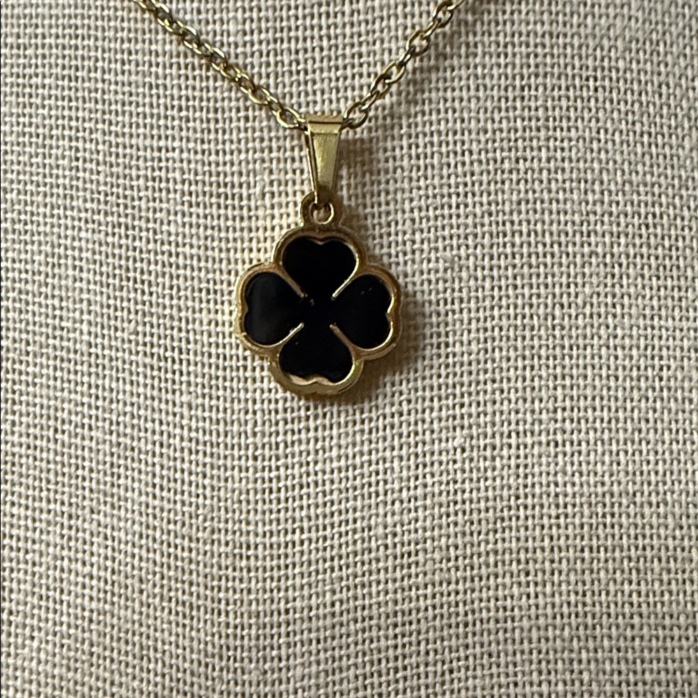 Stainless Steel Gold and Black Clover Necklace and Ring Set - Picture 2 of 7